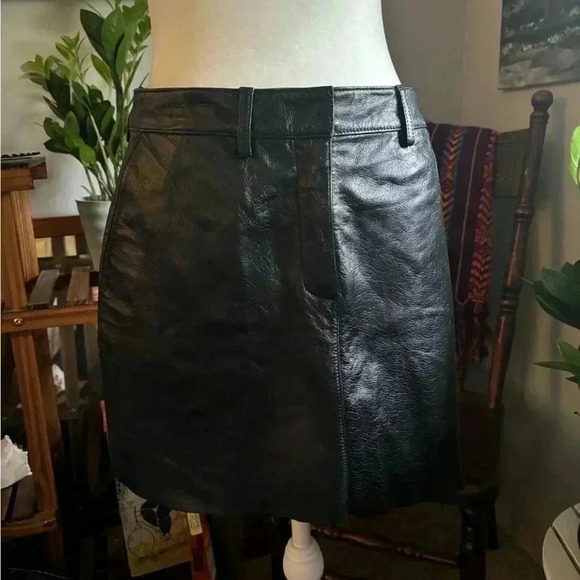 Wilson Leather Maxima Raw Hem Mini Skirt - Picture 4 of 11